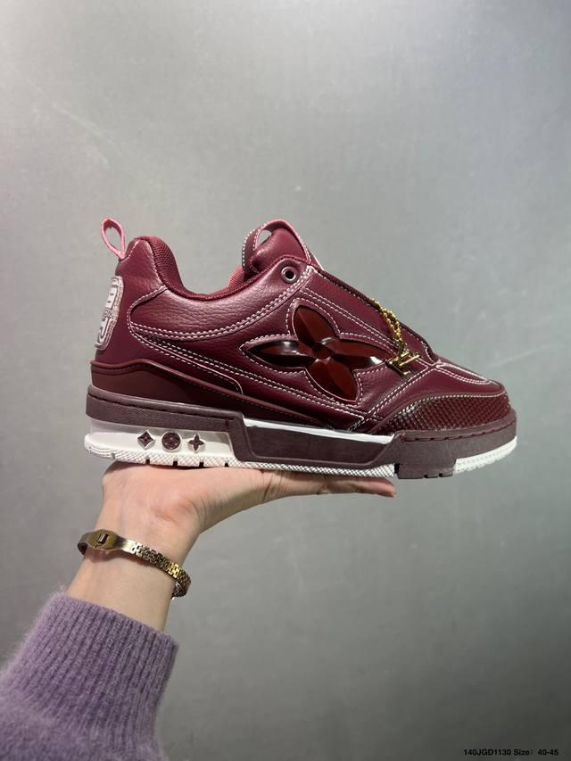 路易威登 Louis Vuitton Lv路易威登板鞋 新款 Lv Trainer最新配色运动鞋 L家 篮球鞋风格运动鞋 该鞋由艺术总监 Virgil Ablo
