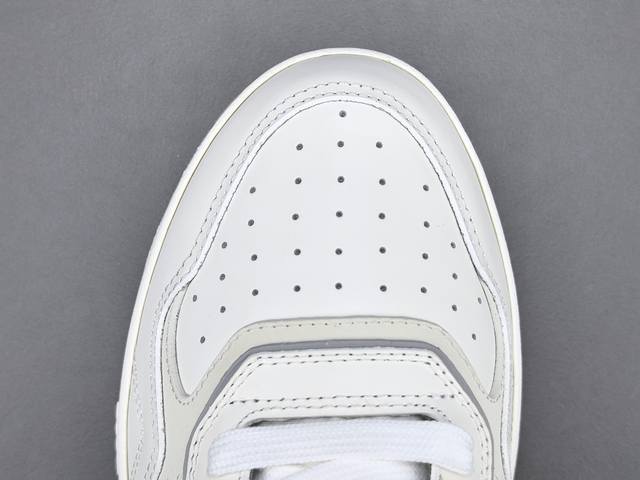 渠道优势 ！ 专柜版 迪奥 Dior迪奥 B27 牛皮织物 舒适休闲 低帮 板鞋 尺码：38 39 40 41 42 43 44 45 46 男款！ 面料：原版