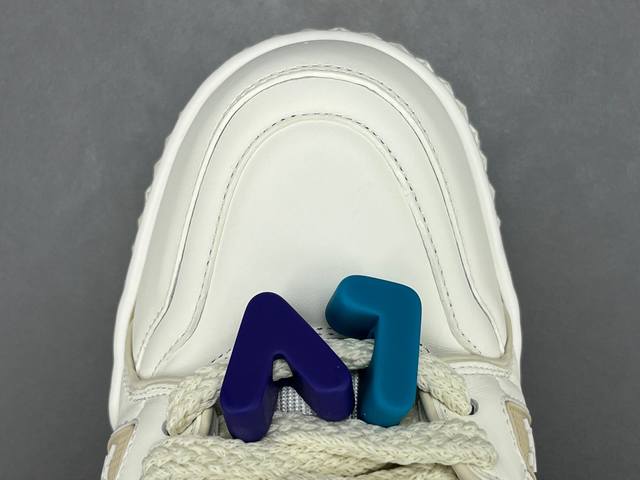 渠道优势， ！ 广州版 Lv Louis Vuitt 驴牌 Trainer Maxi 小胖丁系带 低帮时尚板鞋 尺码：35 36 37 38 39 40 41