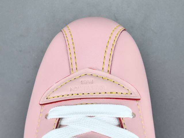 渠道优势， ！ 专柜版：驴牌 Louis Vuitton X Nigo 联名款 Fw25 Buttersoft 牛皮革羊皮革 图案压纹 圆头系带 低帮 生活休闲