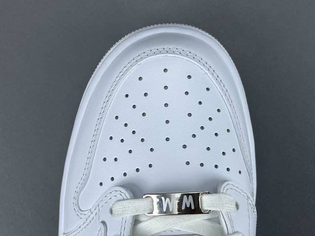 渠道优势 ！ X版 改进款 Aj1 Travis Scott X Jordan Air Jordan 1 舒适百搭 防滑耐磨 低帮 生活休闲鞋 男女同款 白色