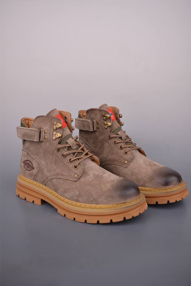 Cat Fashion卡特 硬汉推土机品牌 经典百搭户外休闲大黄靴系列 广东大厂品质 24Ss秋冬新款 常年主打 时尚潮流搭配 面料釆用意大利进口磨砂牛皮 全鞋