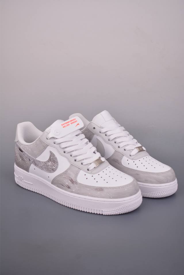 Nike Air Force 1 Low 银河灰 原楦头原纸板 打造纯正空军版型 专注外贸渠道 全掌内置蜂窝气垫 原盒配件 原厂中底钢印、拉帮完美 官方货号: