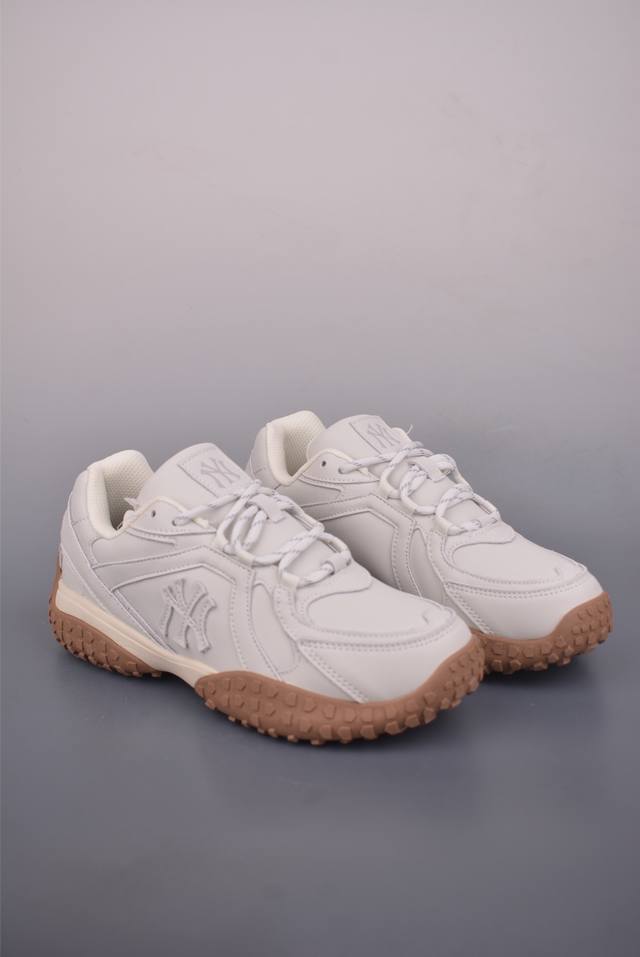 Mlb Trophy Vintage Lt 纽约洋基队 潮流时尚厚底运动鞋 以复古基调书写千禧美学 融合现代机能元素风格重塑经典老爹鞋 厚底设计轻盈增高放肆游走