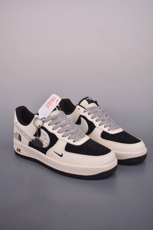 Nike Air Force 1 Low北面联名 原楦头原纸板 打造纯正空军版型 专注外贸渠道 全掌内置蜂窝气垫 原盒配件 原厂中底钢印、拉帮完美 官方货号: