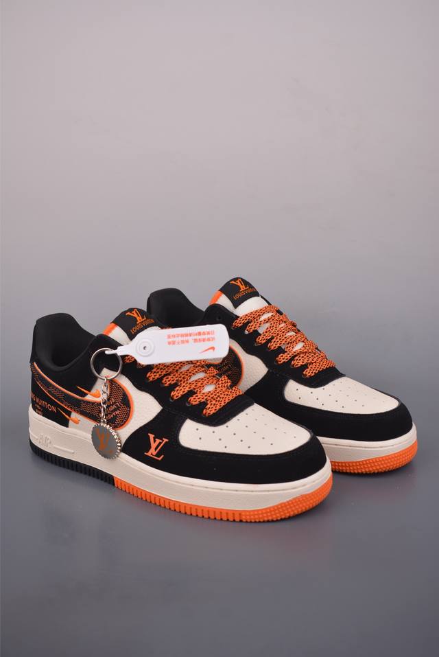 Nike Air Force 1 Low Lv联名 原楦头原纸板 打造纯正空军版型 专注外贸渠道 全掌内置蜂窝气垫 原盒配件 原厂中底钢印、拉帮完美 官方货号: