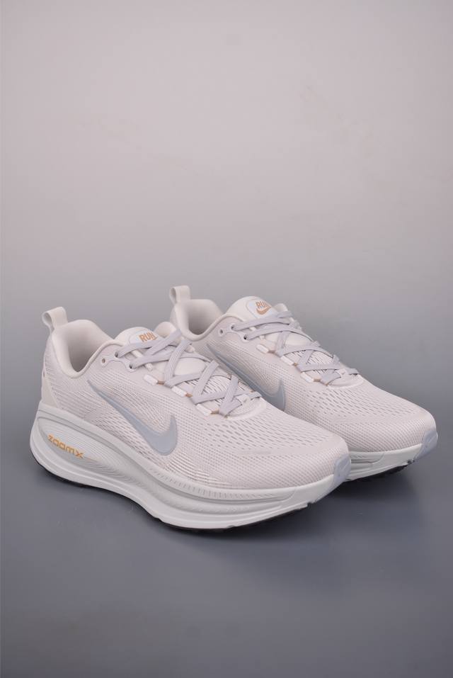 Nike Air Zoom Vomero plus 全新科技提前原鞋开发 运动跑鞋 区别市面真标版本 必定是官方强力主推款式，真正的Zoom缓震科技嵌入如假包退