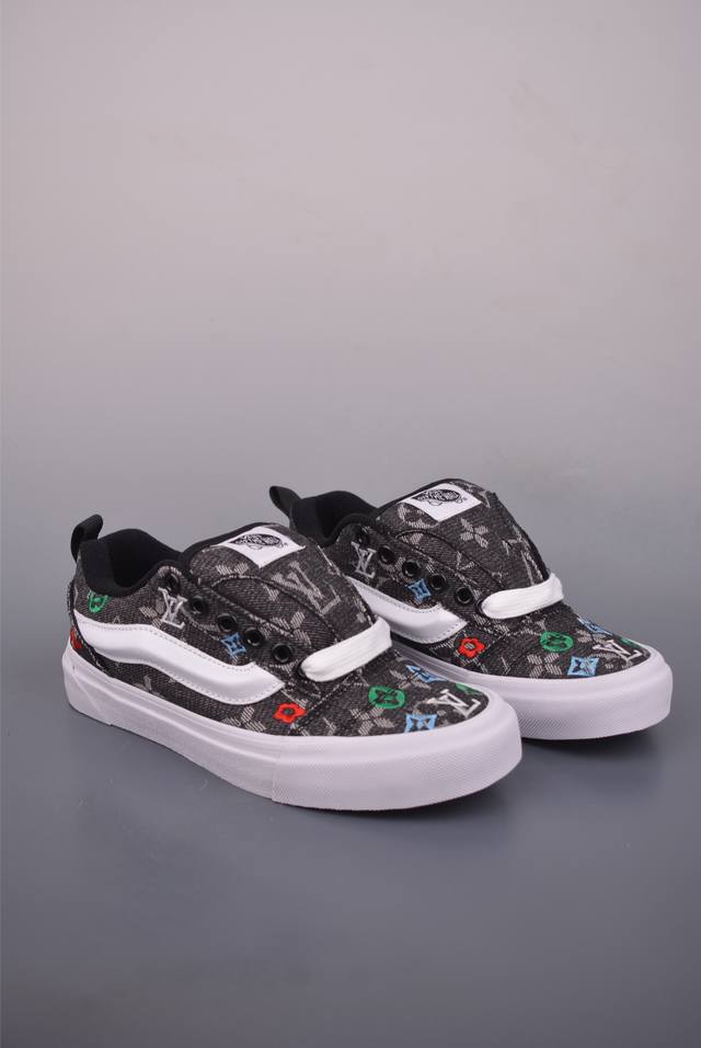 Lv X Vans Knu Skool 强强联名 经典Vans面包鞋鞋身融合Lv经典牛仔面料搭配提花Logo电绣 质感十足 上脚百搭 脚感舒适 尺码：35 36