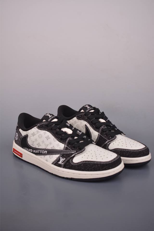 Fragment X Travis Scott X Lv Air Jordan 1 Low 三方联名倒钩 全新的三方联名低帮倒钩鞋面延续了黑脚趾设计，整双鞋以全