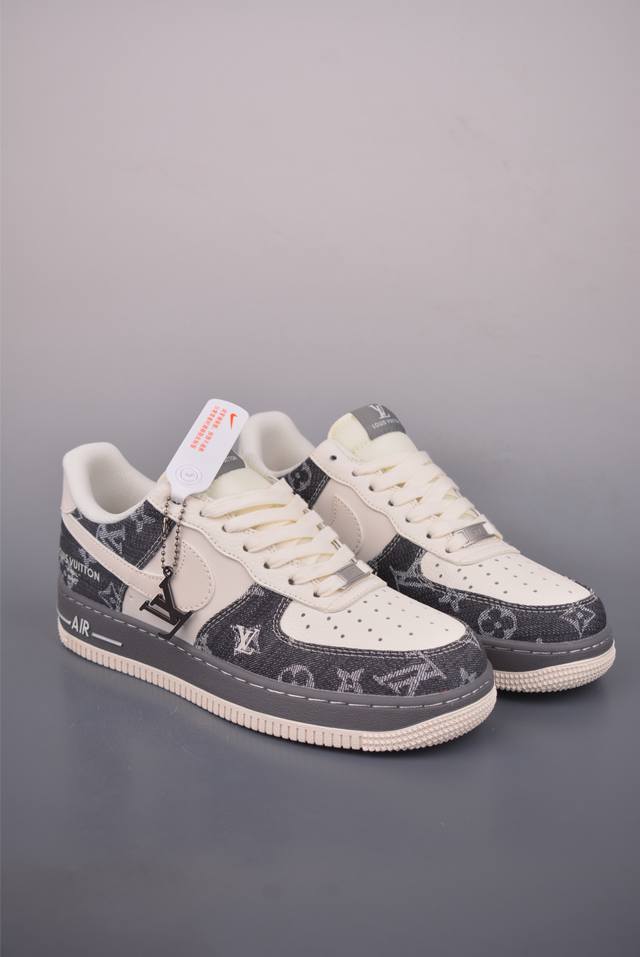Nike Air Force 1 Low Lv联名 原楦头原纸板 打造纯正空军版型 专注外贸渠道 全掌内置蜂窝气垫 原盒配件 原厂中底钢印、拉帮完美 官方货号: