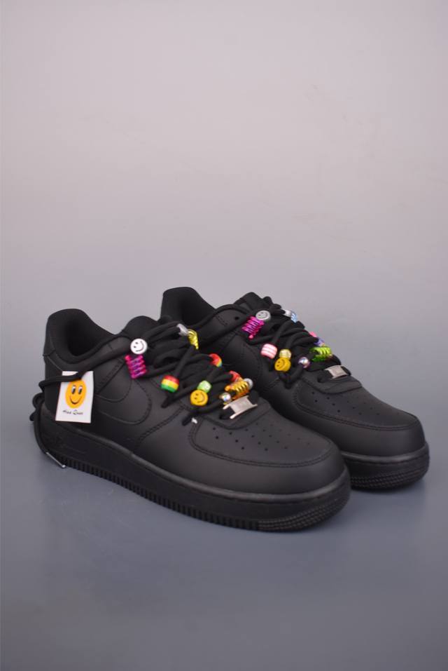 Nike Air Force 1 Low 笑脸密码 原楦头原纸板 打造纯正空军版型 专注外贸渠道 全掌内置蜂窝气垫 原盒配件 原厂中底钢印、拉帮完美 官方货号: