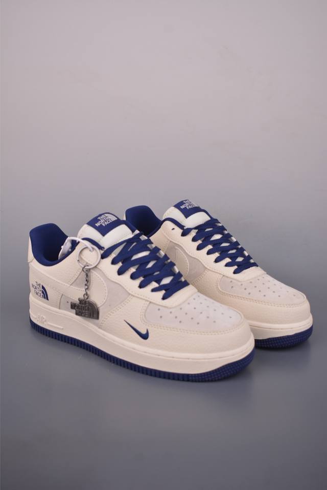 Nike Air Force 1 Low 北面联名 原楦头原纸板 打造纯正空军版型 专注外贸渠道 全掌内置蜂窝气垫 原盒配件 原厂中底钢印、拉帮完美 官方货号: