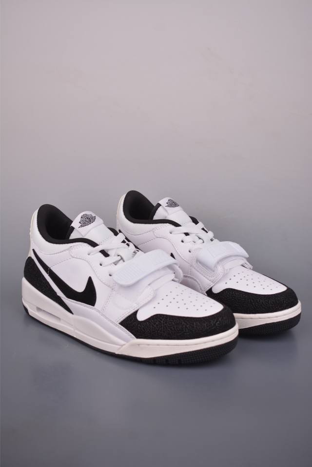 Air Jordan Legacy 312 经典配色 官方货号：Fq7827 1102135 有着交错结合的设计，它的名字就展现出它所包含的鞋款元素，312 分