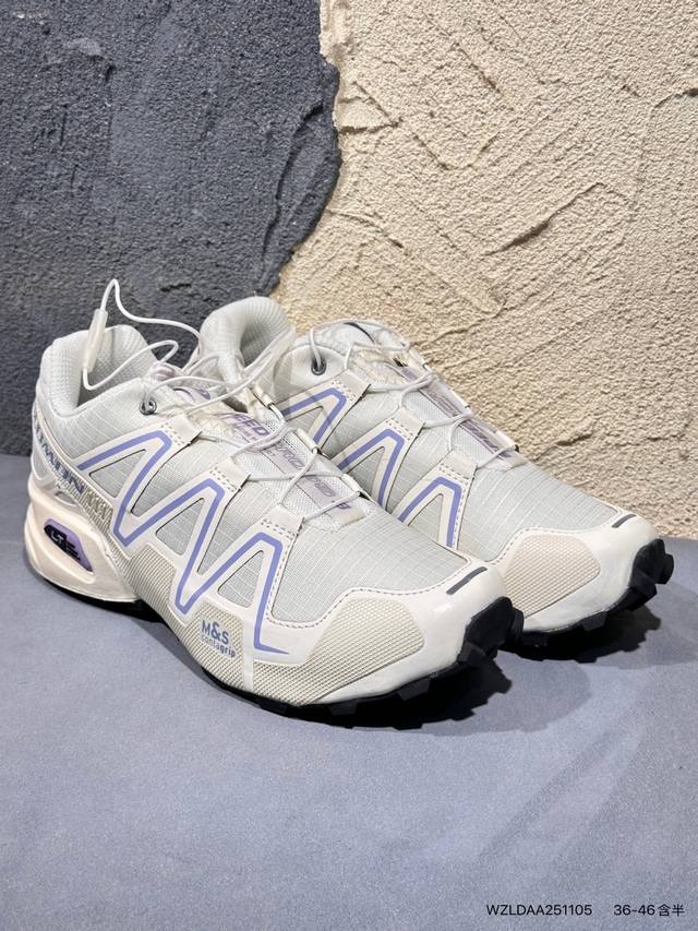 新品上市实拍 在户外风格和运动审美充分结合的今天，Salomon 成为当下潮流人群最为钟爱的品牌之一，品牌线旗下 Speedcross 3 更是在今年迎来热度蹿