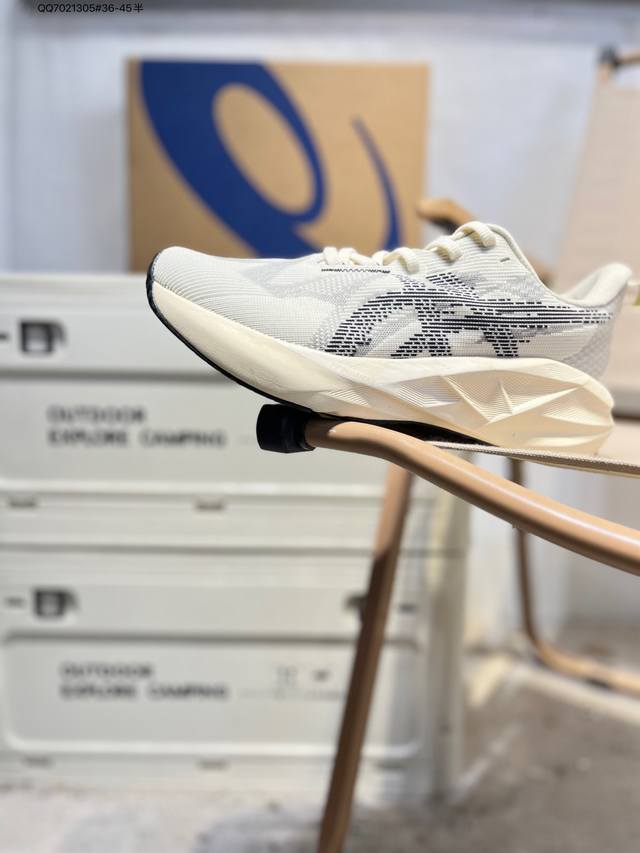 Asics Novablast 5 Le亚瑟士 platinum低帮专业有氧超轻便运动跑步鞋 全新原装数据开发 符合人体工程学 一体式双层编制鞋面 高弹性面料1