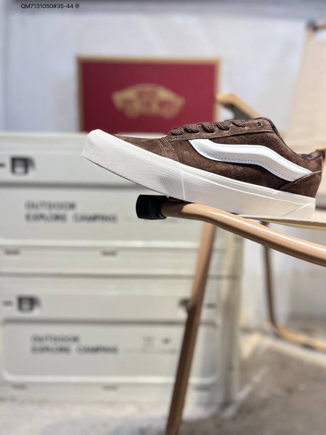 真标硫化工艺#原厂档案开发铝楦版型#正确安娜系列翘头鸟嘴贴条弧度致敬滑板文化，联乘瑞典著名鞋店Sneakersnstuff X Vans Sk8 Mid Sns