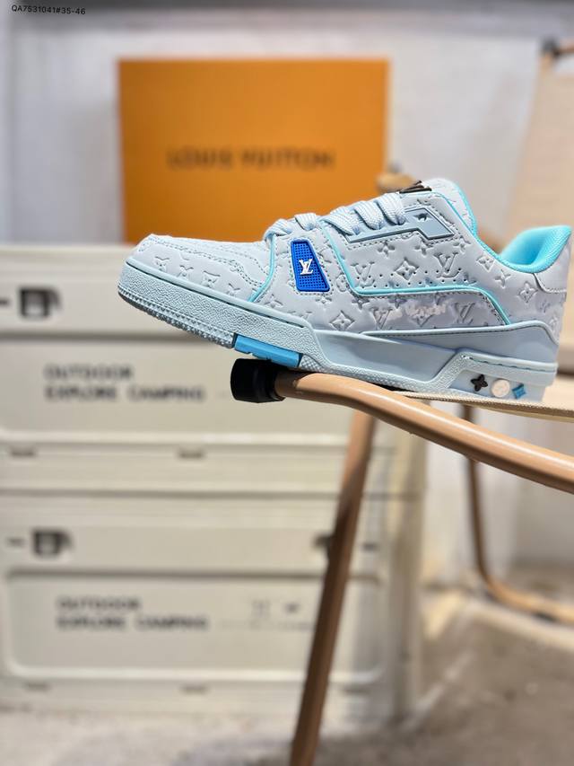 路易威登 Louis Vuitton Lv路易威登板鞋 新款 Lv Trainer最新配色运动鞋 L家 篮球鞋风格运动鞋 该鞋由艺术总监 Virgil Ablo