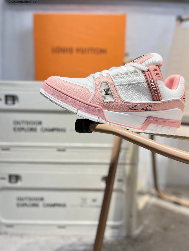 原260版本 广东原厂# 路易威登 Louis Vuitton Lv路易威登板鞋 新款 Lv Trainer最新配色运动鞋 L家 篮球鞋风格运动鞋 该鞋由艺术总