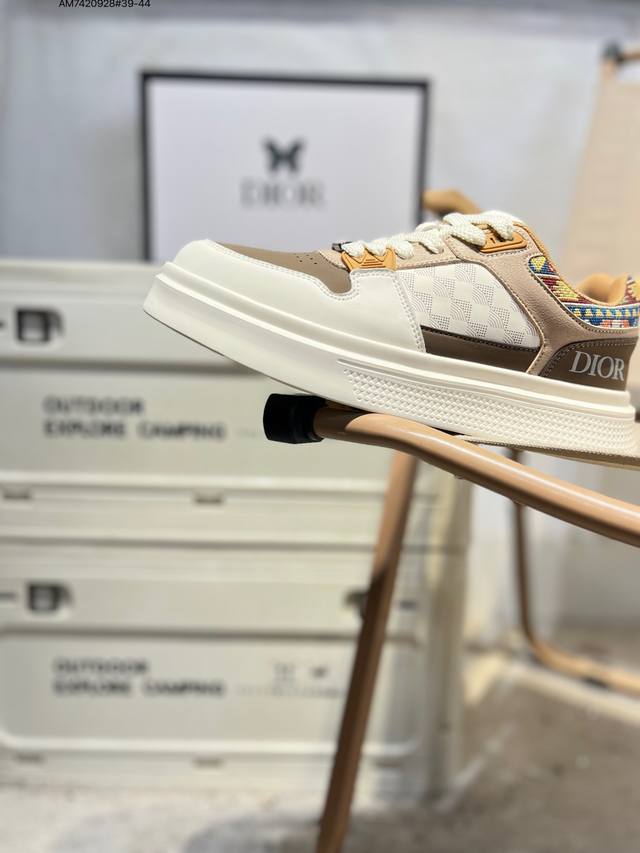 Dior迪奥潮流时尚低帮休闲系列 广东品质原厂新款 渠道原装订单 全套专柜包装物原鞋一致效果 20251107 Am7420928#39-44