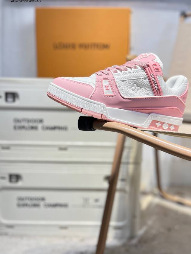 原260版本 广东原厂# 路易威登 Louis Vuitton Lv路易威登板鞋 新款 Lv Trainer最新配色运动鞋 L家 篮球鞋风格运动鞋 该鞋由艺术总