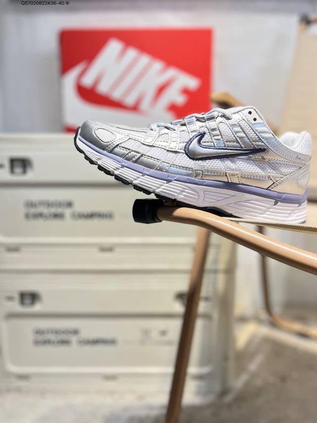 耐克 Nike p-6000 Laser Blue 复古科技个性运动老爹鞋。该鞋款鞋面采用纵横交错的覆面，重现 0 年代跑鞋风格，同时搭配缓震鞋垫，带来舒适的步