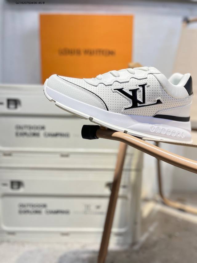 双十一福利特价Louis Vuitton 路易威登 男女鞋配置厚实抽屉礼品鞋盒，采用荔枝纹二层牛剖革组合粒面牛剖革鞋面材质，鞋垫嵌入软脚感Eva物料，外置Tpr