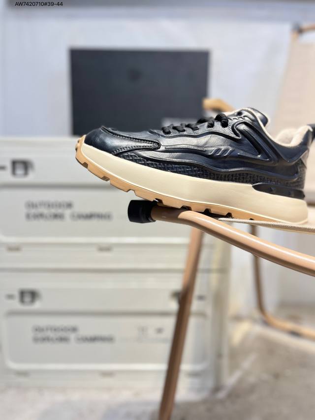 加毛款# Ecco爱步男鞋轻便透气舒适耐穿 亲肤吸汗舒适内里 防滑防磨 持久干爽 简约粗绳系带 穿脱更加方便 柔韧防滑大底 鞋底立体凹槽 凹凸花纹加持 增强防滑