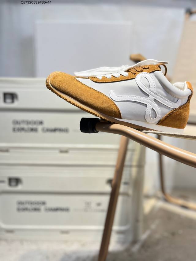 西班牙百年皮具奢华品牌 罗意威Loewe Ballet Runner 2.0 Sneakers 芭蕾舞2.0系列阿甘复古风德训薄底百搭休闲运动鞋L815282X