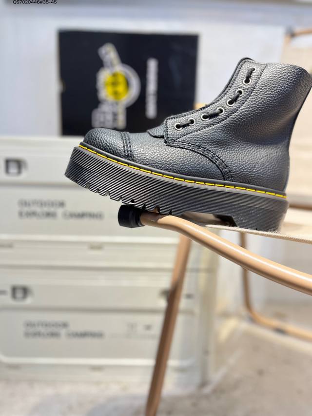 Dr.Martens 马丁医生1460系列 厚底全机车走线 原材生产 香港代购 同一批次订单 全头层牛皮 进口橡胶大底 耐穿耐磨 专柜包装 爱酷的女生 男生 可