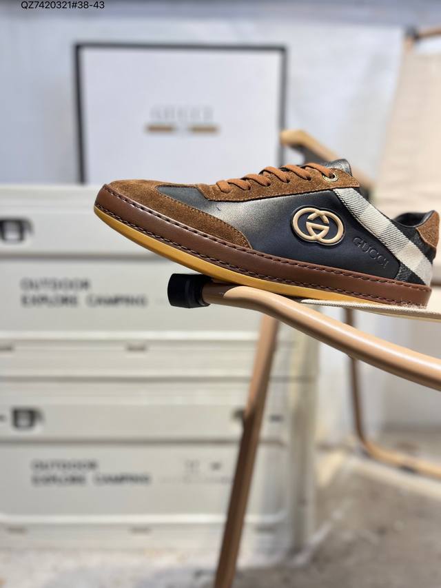 Gucci古驰 皮革 织蒂细节 圆头系带厚底 低帮板鞋 时尚撞色 拼接头层牛皮可感知的柔软皮料，舒适脚感轻松学控，侧面撞色织带点亮视觉焦点 偏大一码 0707
