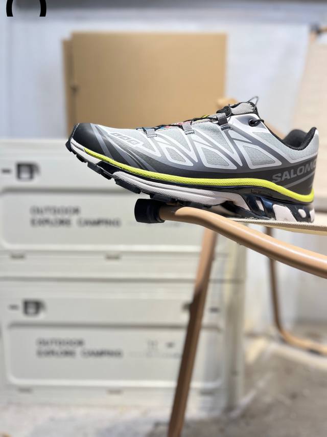 Salomon Xa pro Xt-Quest萨洛蒙户外越野跑鞋 鞋面采用Sensifit贴合技术 全方位贴合包裹脚型 鞋跟部鞋底牵引设计 提供强大的抓地性能