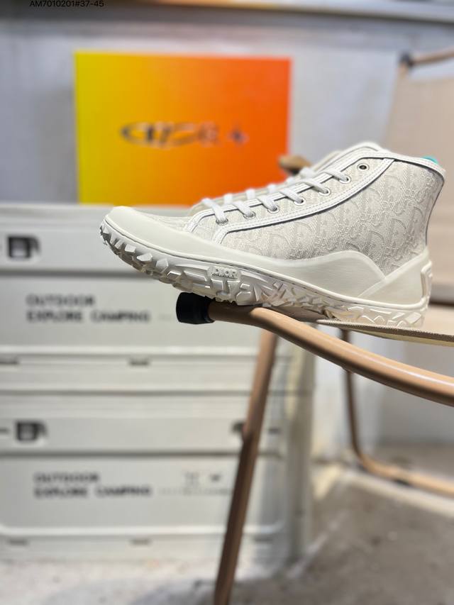 Dior 迪奥 升级 专柜全套代购配件，采用进口机台精密电脑提花刺绣工艺，独家开发Rb硫化橡胶片贴底组合锯齿防滑外底，正确吸汗网布贴合pu高弹发泡增高鞋垫 Ss