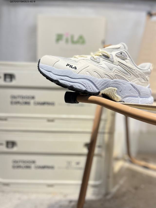 Fila Fusion 斐乐 潮牌低帮运动休闲鞋 Filafusion主要以时尚运动文化 跨界联名为主 结合当下广受欢迎的滑板街篮 棒球、骑行等时尚运动 运用拼