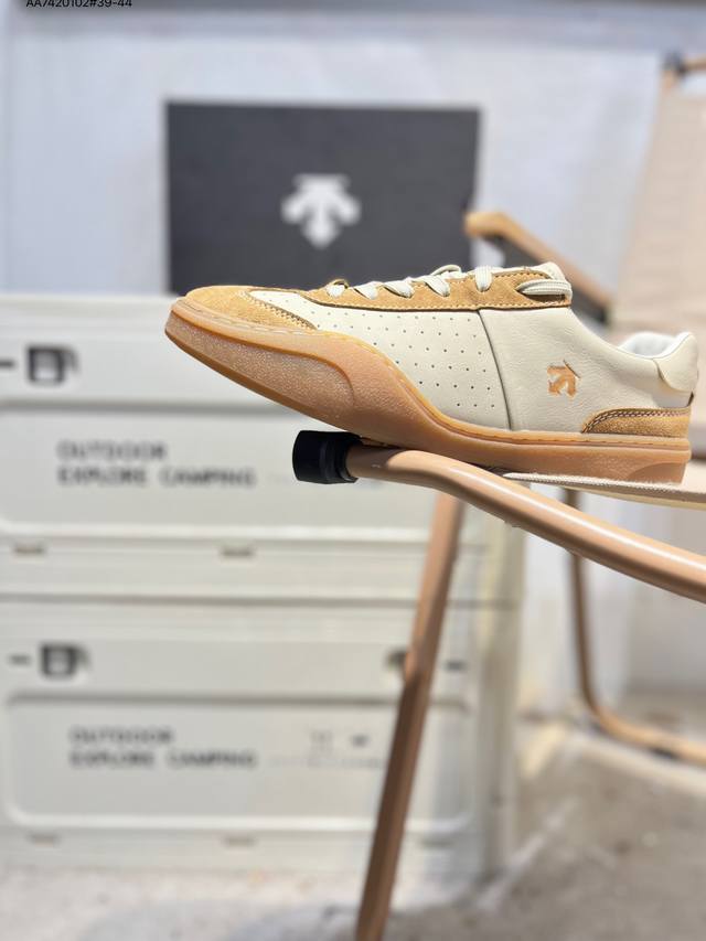 迪桑特Descente Chron Court Sb 复古轻质 耐磨低帮 生活休闲鞋20251025 Aa7420102#39-44