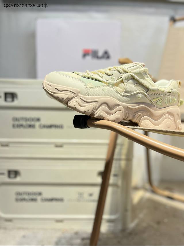 Fila Fusion 斐乐 潮牌低帮运动休闲鞋 Filafusion主要以时尚运动文化 跨界联名为主 结合当下广受欢迎的滑板街篮 棒球、骑行等时尚运动 运用拼