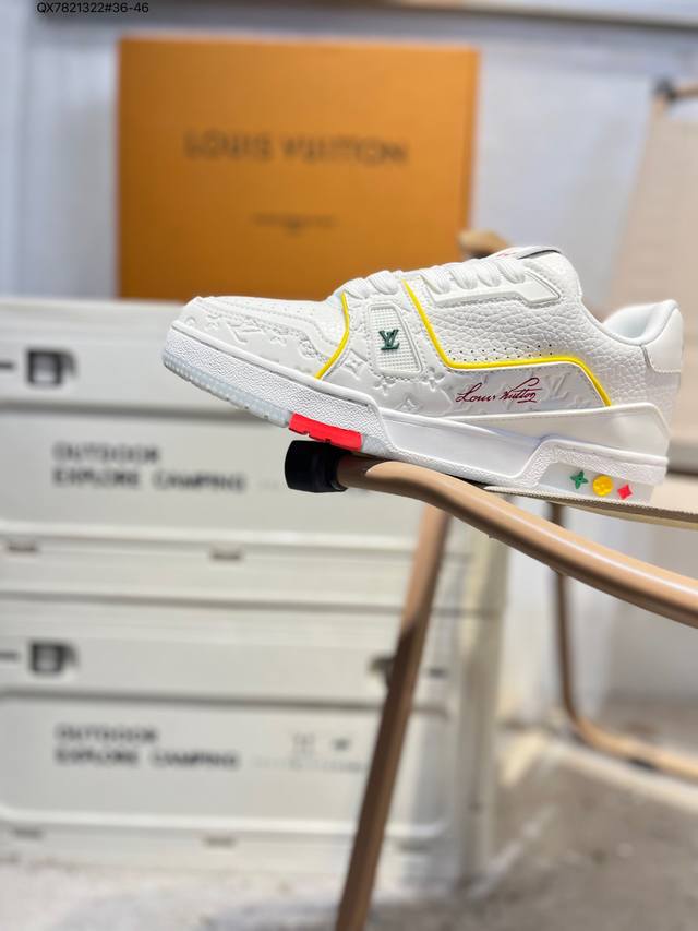 路易威登 Louis Vuitton Lv路易威登板鞋 新款 Lv Trainer最新配色运动鞋 L家 篮球鞋风格运动鞋 该鞋由艺术总监 Virgil Ablo