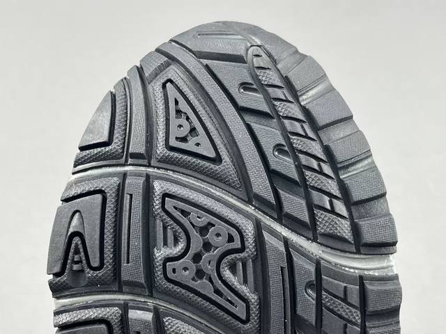 渠道优势 ！ 新plus版 亚瑟士 Asics Gel-Kayano 14 复古舒适 织物合成革 低帮 休闲跑步鞋 男款 货号1201A019-020 尺码36