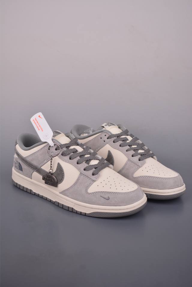 Nike Sb Dunk Low 北面联名 纯原大厂出品 极力推荐 原装头层材料 独家版型蒸餾加工 帶來的是更好的视觉和脚感体验 大厂纯原品质出货 清洁度 电绣