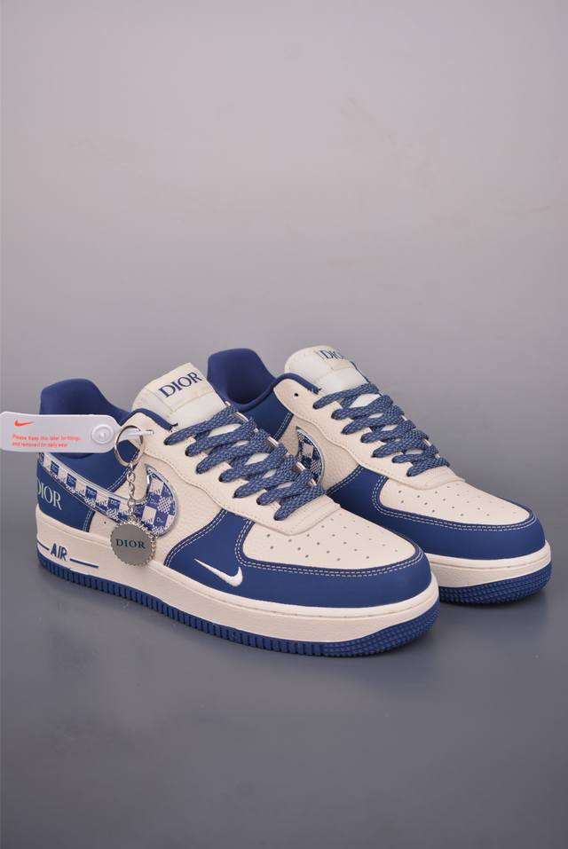 Air Force 1 Low Dior联名 原楦头原纸板 打造纯正空军版型 专注外贸渠道 全掌内置蜂窝气垫 原盒配件 原厂中底钢印、拉帮完美 官方货号: Df