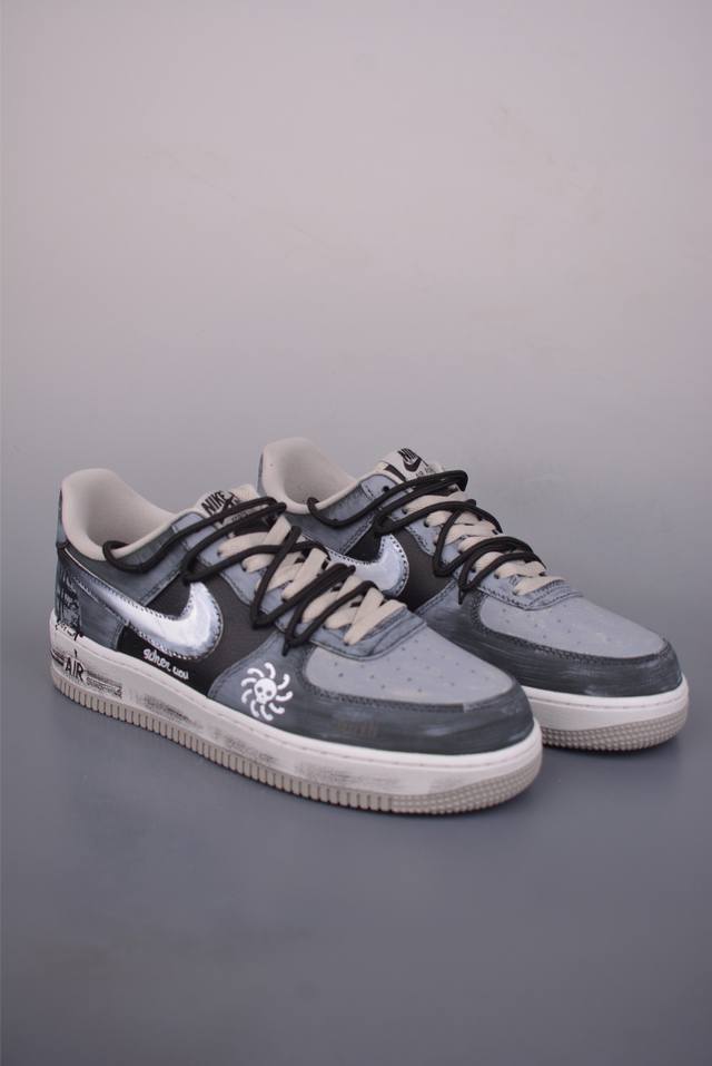 Air Force 1 Low 手绘涂鸦 结构绑带 原楦头原纸板 打造纯正空军版型 专注外贸渠道 全掌内置蜂窝气垫 原盒配件 原厂中底钢印、拉帮完美 官方货号: