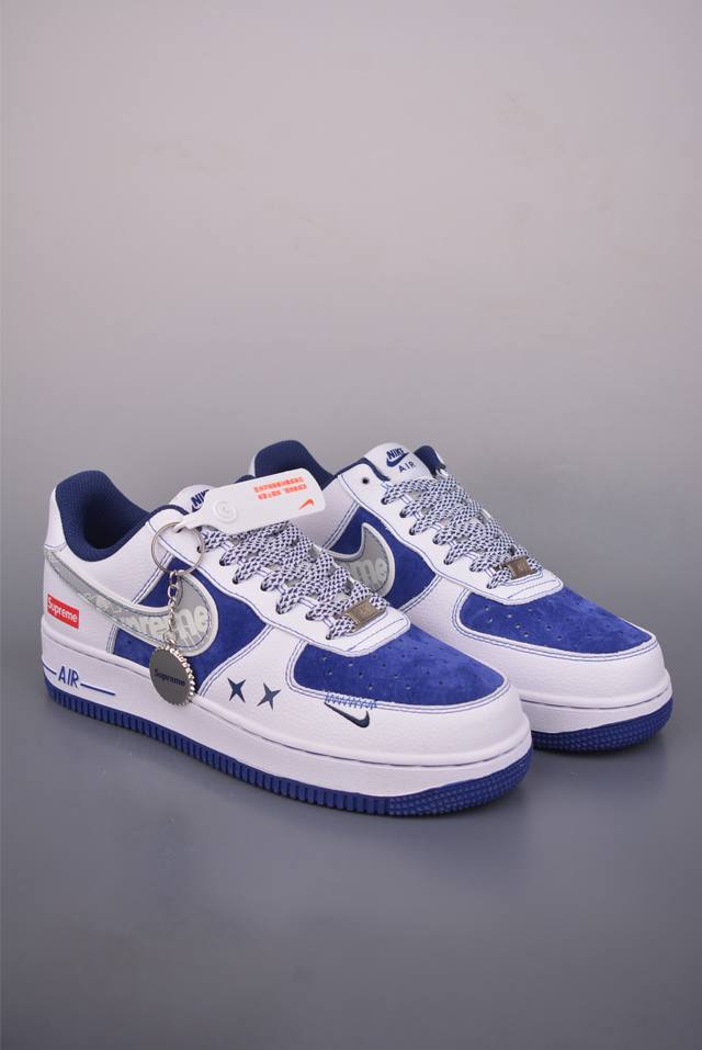 Air Force 1 Low Supreme联名 原楦头原纸板 打造纯正空军版型 专注外贸渠道 全掌内置蜂窝气垫 原盒配件 原厂中底钢印、拉帮完美 官方货号: