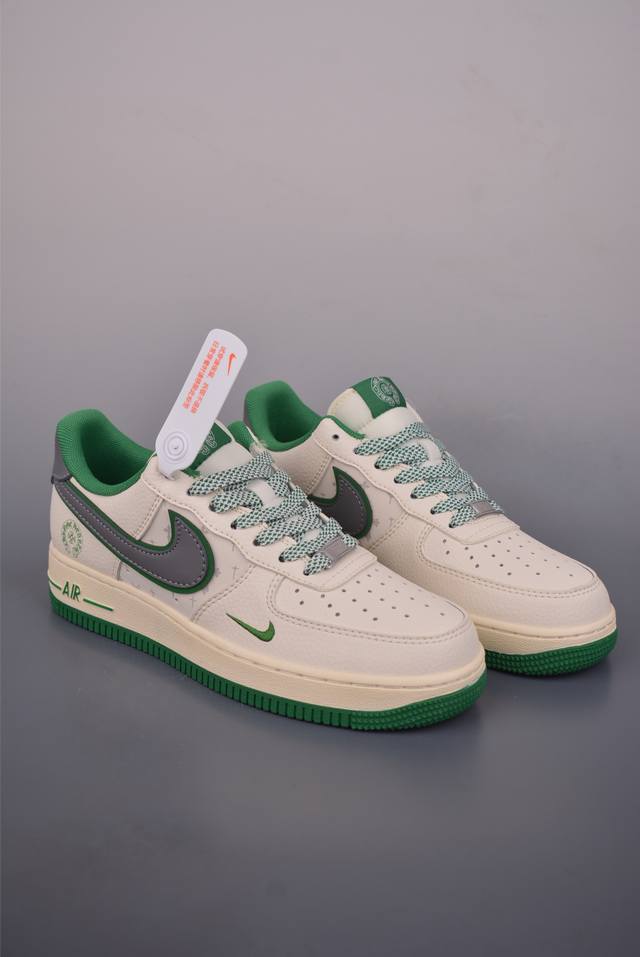 Air Force 1 Low 克罗心联名 原楦头原纸板 打造纯正空军版型 专注外贸渠道 全掌内置蜂窝气垫 原盒配件 原厂中底钢印、拉帮完美 官方货号: Qw5