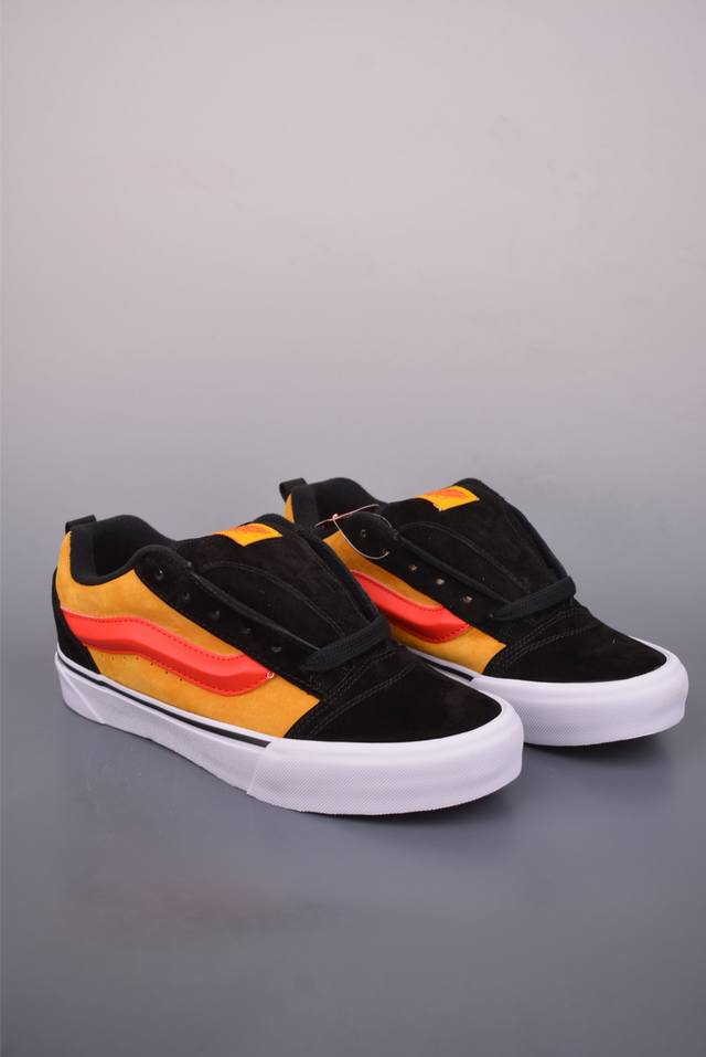 Vans Knu Skool “Suede Yellow” 官方新款 黑黄复古休闲胖胖面包鞋 肥胖版大Logo原版全皮猪八面料 货号：Vn000Cs0En D尺
