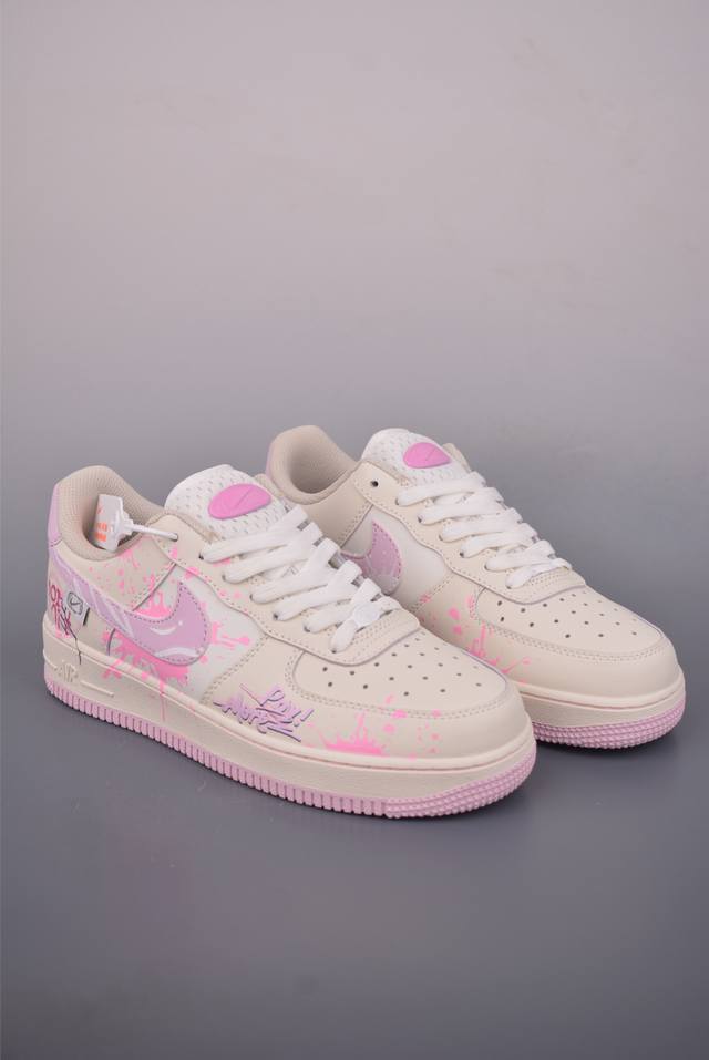 Nike Air Force 1 Low 紫粉甜绘 原楦头原纸板 打造纯正空军版型 专注外贸渠道 全掌内置蜂窝气垫 原盒配件 原厂中底钢印、拉帮完美 官方货号: