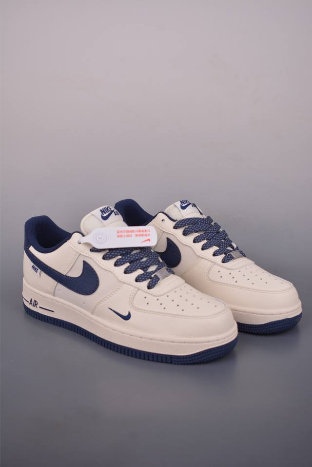 Nike Air Force 1 Low 深蓝白 原楦头原纸板 打造纯正空军版型 专注外贸渠道 全掌内置蜂窝气垫 原盒配件 原厂中底钢印、拉帮完美 官方货号: