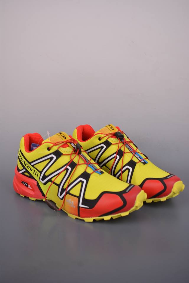 萨洛蒙 Salomon Speed Cross 3 织物皮革低帮全能越野透气休闲运动鞋 Salomon 正式推出全新概念鞋款 Speedcross 以侵略性设计