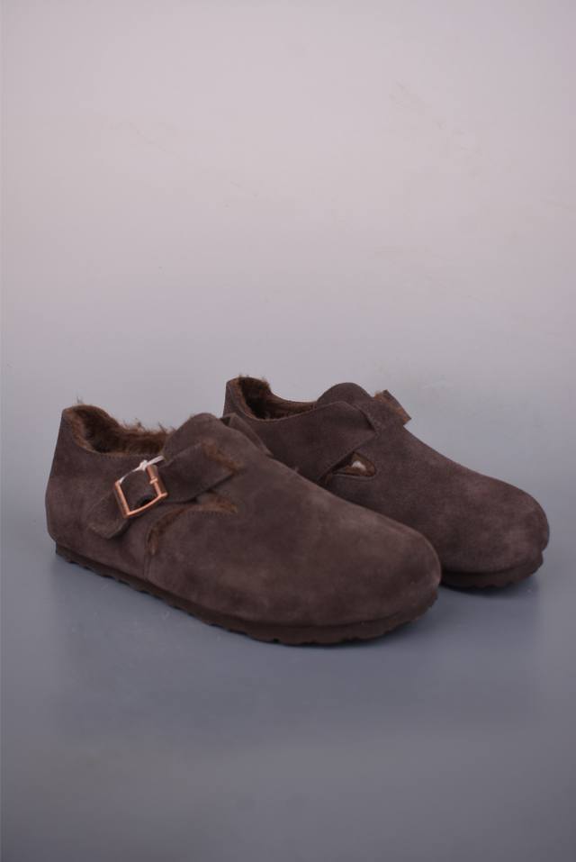 博肯Birkenstock London Suede Leather 内里加绒 牛皮绒面革平底复古软木休闲鞋 采用质地柔软牛皮绒面革植入 羊羔毛鞋垫和里衬材质