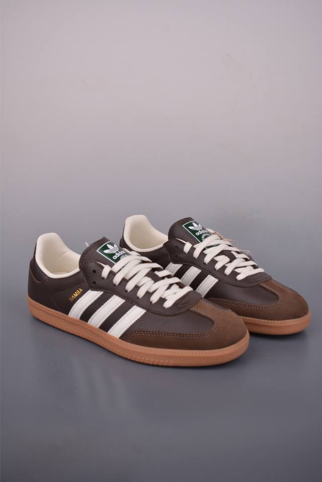 Adidas Samba Og 复古桑巴板鞋 纯原大厂出品 这款桑巴鞋展示了高质量的工艺 带有装饰的超锁缝制和无缝的手感 柔软、柔软的皮革造型和标志性的3条纹完