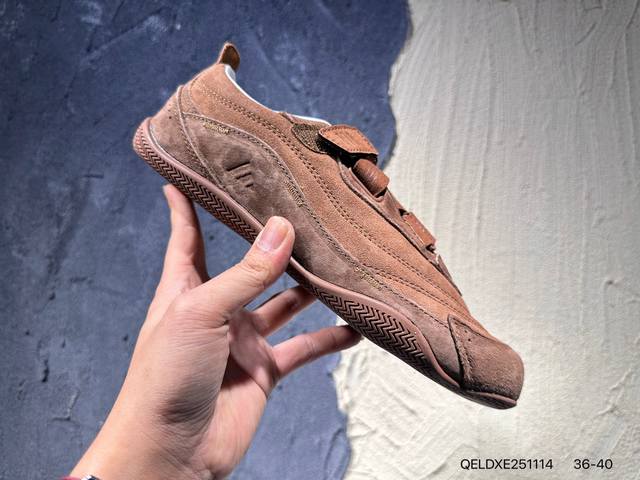 新品上市实拍 Ad Urban Reverie Fos 灰色 魔术贴城市芭蕾风薄底休闲鞋 设计感特别强 绒面革鞋面 中底廓形设计 结合了两种缓震技术 绑带设计整