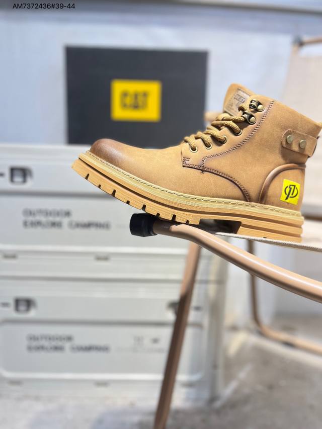 Cat 卡特 硬汉推土机品牌 系列工装休闲鞋 天猫同款 全新出炉 工艺品质 专为高端海淘代购客户准备 鞋面采用头层磨砂牛皮 此款每年销量爆炸pwc44100 A